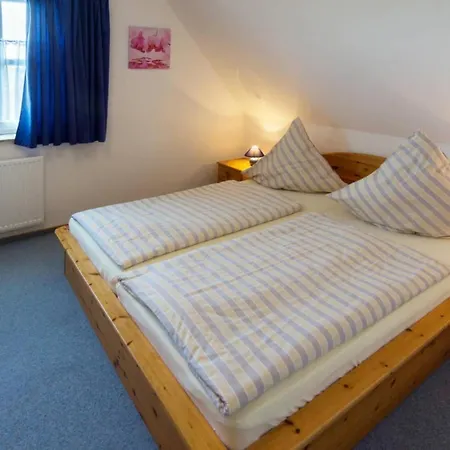 アパート Regina ドルヌム